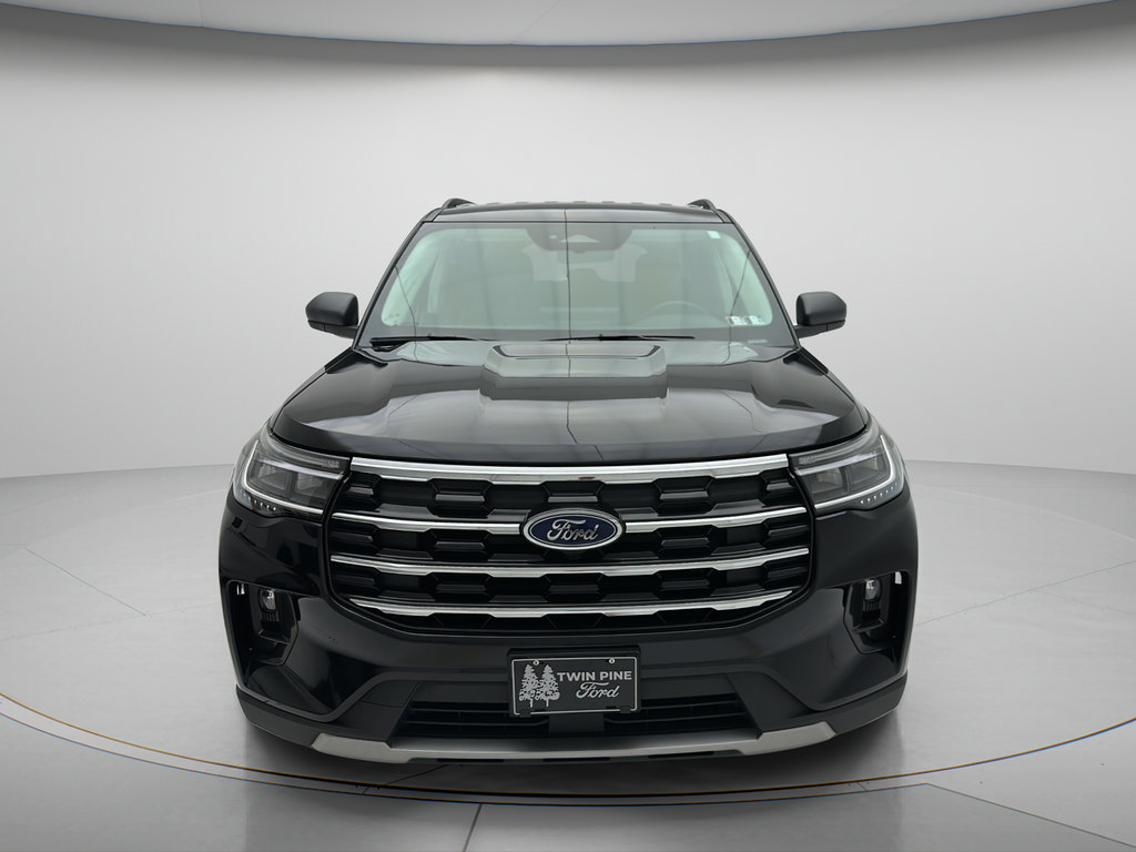 Used 2025 Ford Explorer Active w/ Active Comfort Package AWD/4WD image 2