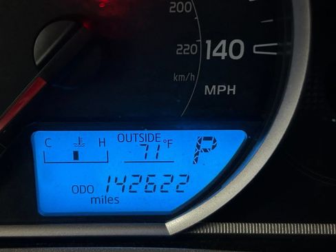 Used 2014 Toyota RAV4 LE AWD/4WD image 21