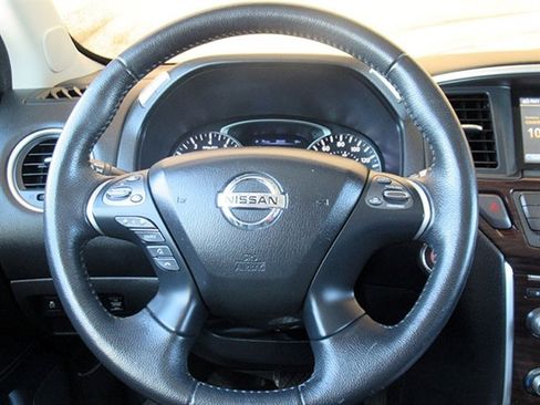 Used 2014 Nissan Pathfinder SL w/ SL Premium Package image 20