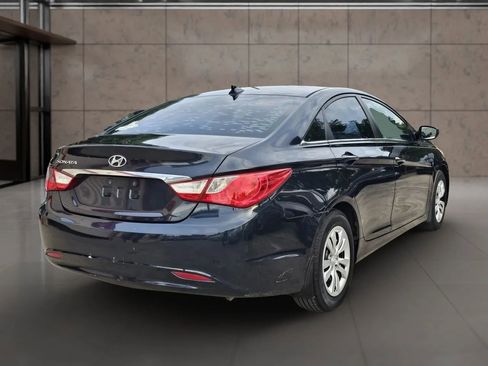 Used 2012 Hyundai Sonata GLS image 3