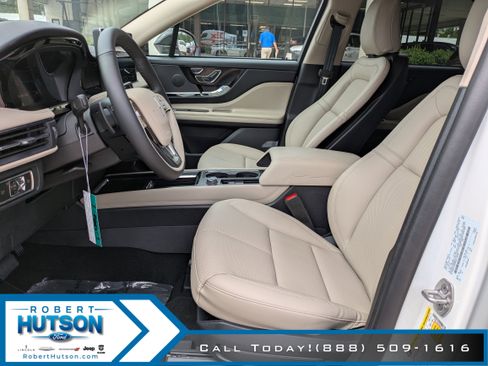 New 2025 Lincoln Corsair Grand Touring image 21