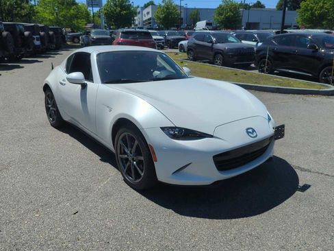 Used 2019 MAZDA MX-5 Miata RF Grand Touring RWD image 8