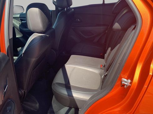 Used 2015 Chevrolet Trax LT w/ LT Sun and Sound Package FWD image 20