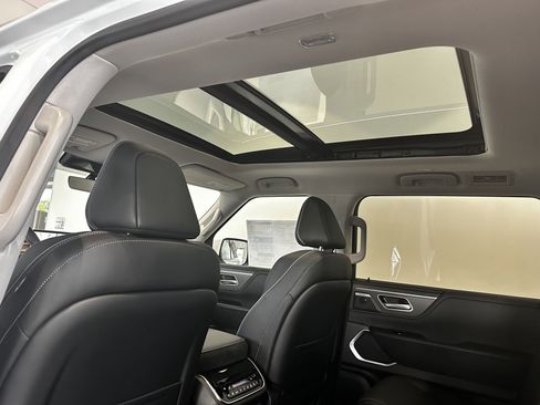 New 2026 INFINITI QX80 Luxe image 14