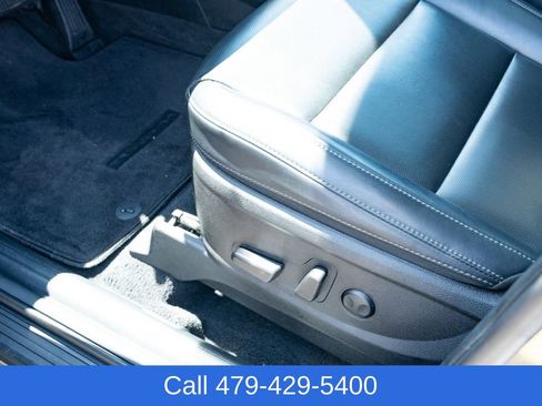 Used 2025 Kia Telluride S AWD/4WD image 29
