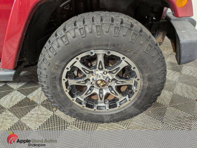 Used 2011 Jeep Wrangler Unlimited Sahara AWD/4WD image 35