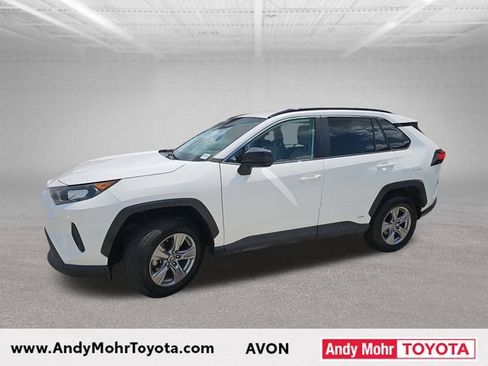 Used 2022 Toyota RAV4 LE AWD/4WD image 4