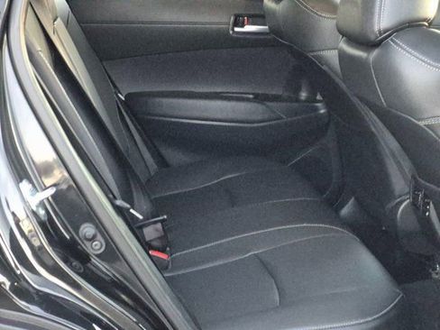 Used 2025 Toyota Corolla Cross XLE w/ Convenience Package image 20