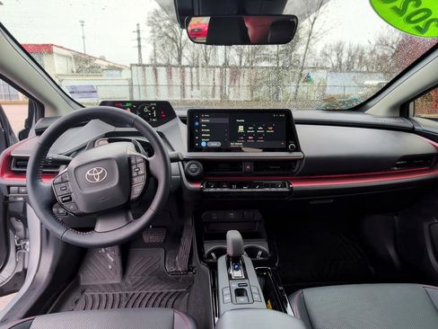 Used 2026 Toyota Prius Plug-In Hybrid image 11