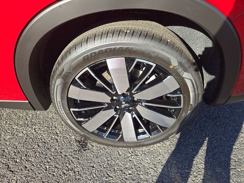 New 2025 Mitsubishi Outlander SE image 28