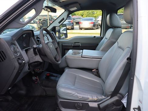 Used 2016 Ford F250 XL w/ Power Equipment Group AWD/4WD image 17