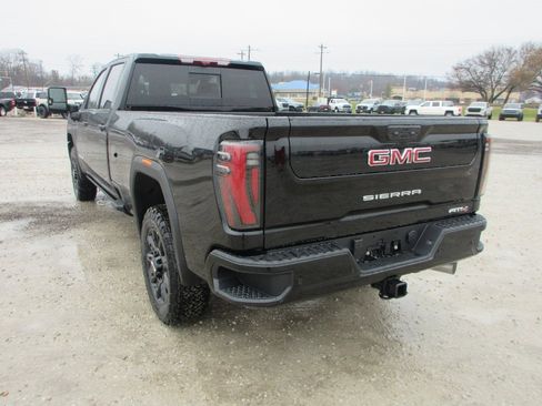 New 2026 GMC Sierra 3500 AT4 w/ AT4 Premium Plus Package image 9