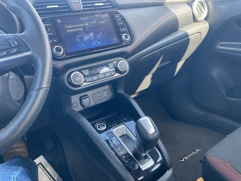 Used 2024 Nissan Versa SR image 35