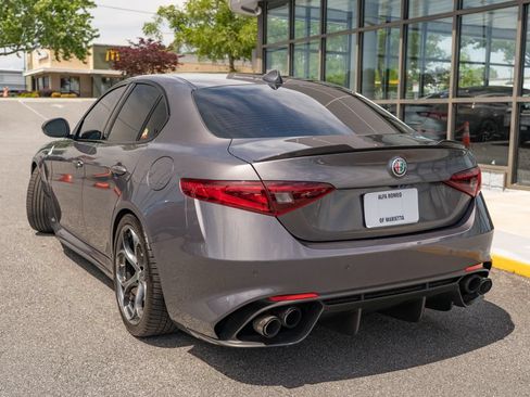 Used 2018 Alfa Romeo Giulia Quadrifoglio RWD image 7