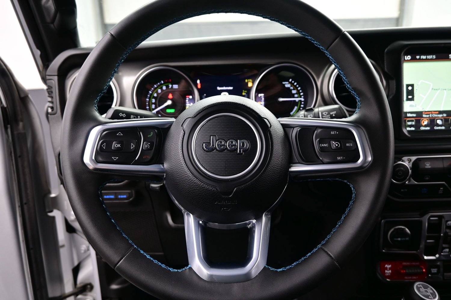 Used 2023 Jeep Wrangler Unlimited Rubicon 4xe AWD/4WD image 24