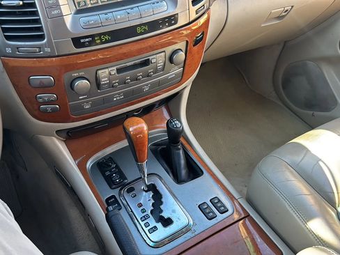 Used 2005 Lexus LX 470 4WD image 22