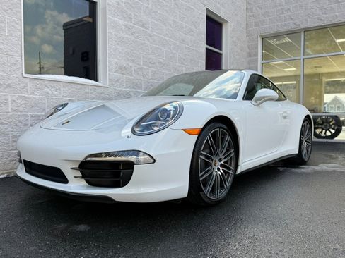 Used 2014 Porsche 911 Carrera 4S image 3