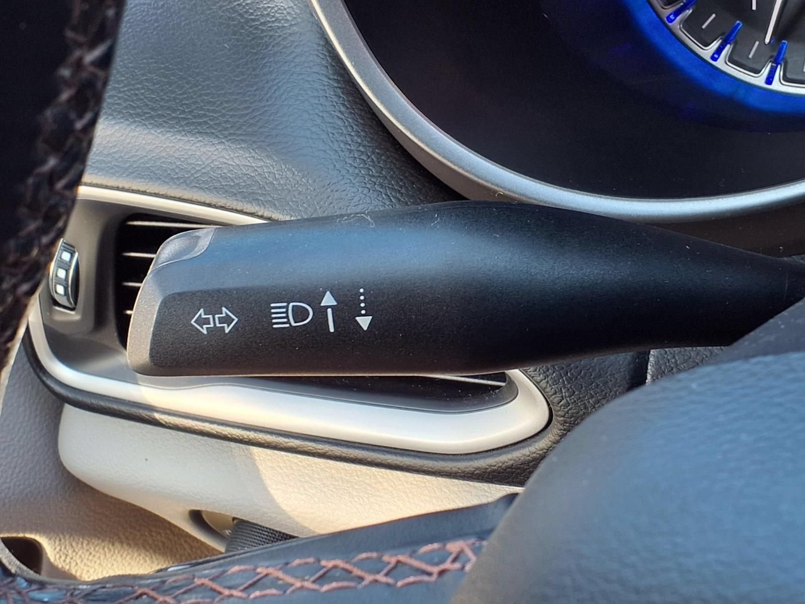Used 2018 Chrysler Pacifica Touring-L w/ Advanced Safetytec Group FWD image 26