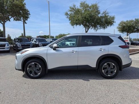 Certified 2025 Nissan Rogue SV w/ SV Premium Package image 4