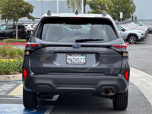 Certified 2025 Subaru Forester Premium AWD/4WD image 5