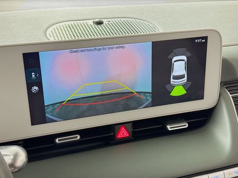 Used 2023 Hyundai Ioniq 5 SEL image 3