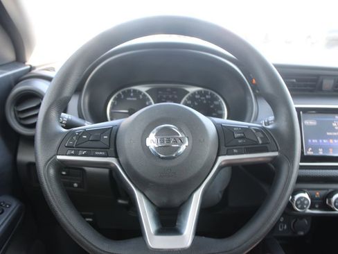 Used 2021 Nissan Kicks S FWD image 32