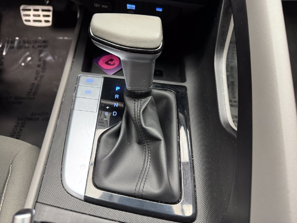 Used 2025 Hyundai Elantra Sport FWD image 18