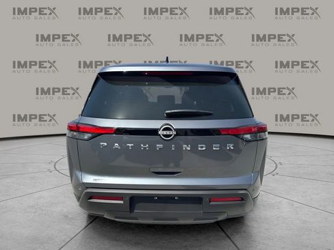 Used 2025 Nissan Pathfinder S FWD image 4