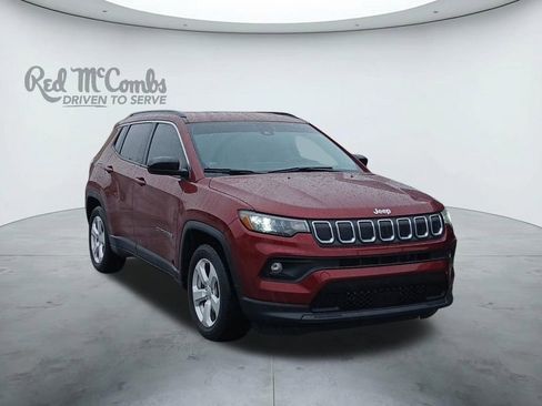 Used 2022 Jeep Compass Latitude FWD image 7