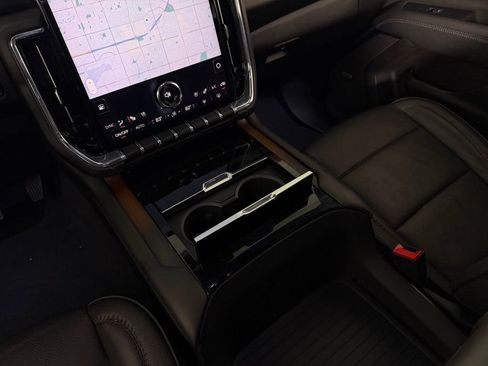 Used 2025 GMC Yukon Denali image 19