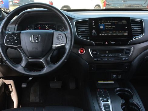 Used 2023 Honda Passport TrailSport image 11