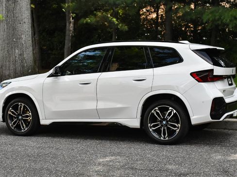 Used 2023 BMW X1 xDrive28i w/ Premium Package AWD/4WD image 5