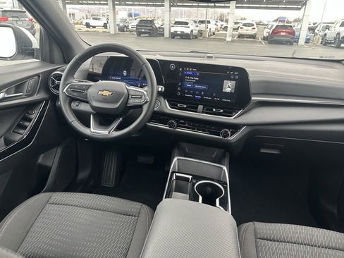 Certified 2025 Chevrolet Equinox LT image 17