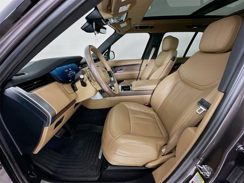 Used 2025 Land Rover Range Rover SE image 22