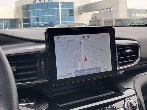 Used 2024 Ford Explorer ST-Line w/ Class IV Trailer Tow Package image 22