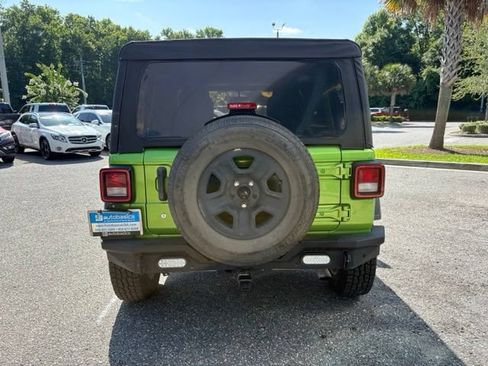 Used 2018 Jeep Wrangler Unlimited Sport AWD/4WD image 4
