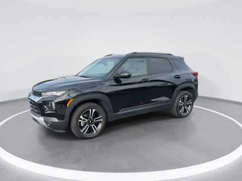 Certified 2023 Chevrolet TrailBlazer LT w/ Convenience Package image 5