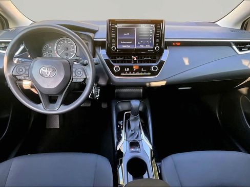 Used 2022 Toyota Corolla LE FWD image 16