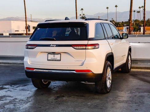 New 2025 Jeep Grand Cherokee Laredo X w/ Luxury Tech Group I image 9