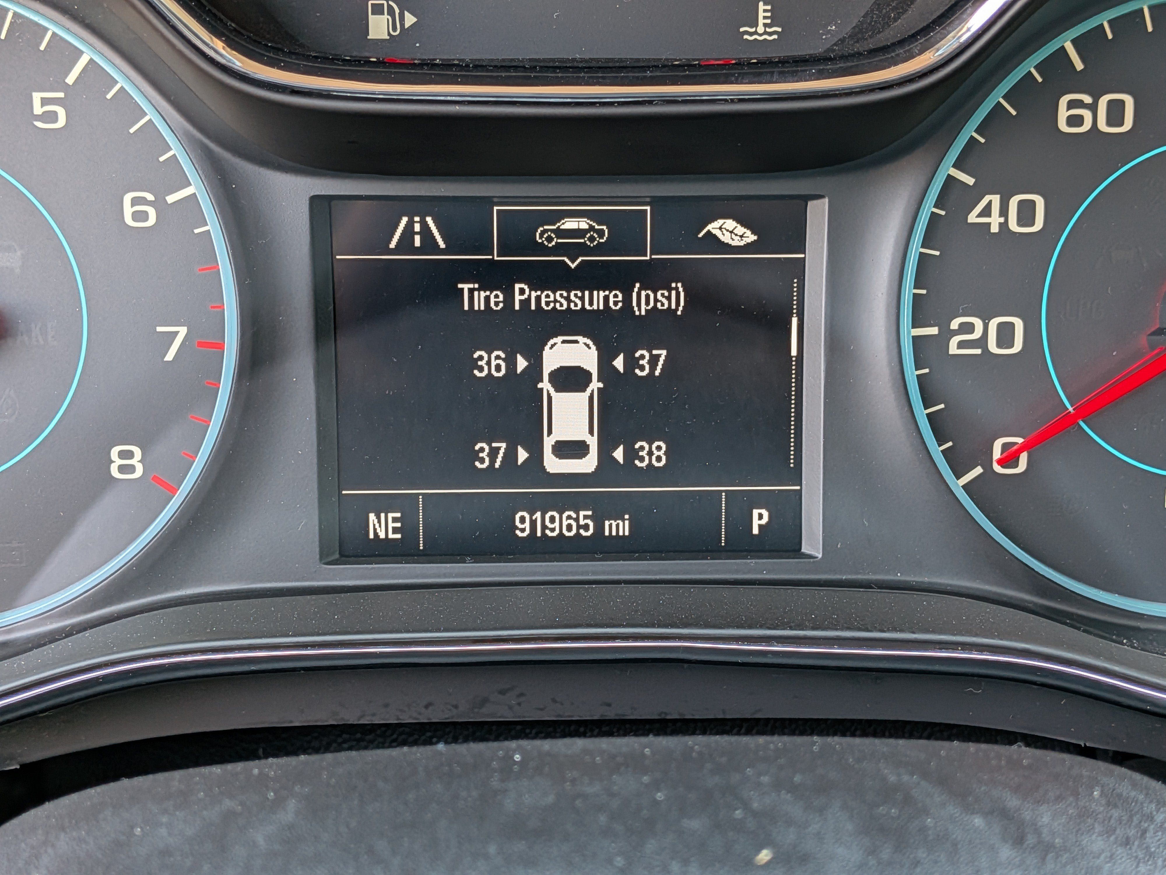 Used 2018 Chevrolet Cruze LT w/ Convenience Package FWD image 27