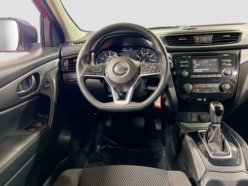 Used 2017 Nissan Rogue Sport S image 21