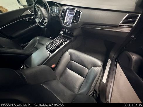 Used 2018 Volvo XC90 T6 Momentum w/ Convenience Package AWD/4WD image 11