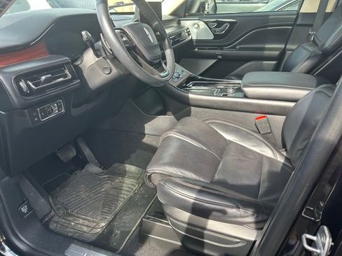 Used 2022 Lincoln Aviator Grand Touring w/ Equipment Group 301A AWD/4WD image 3