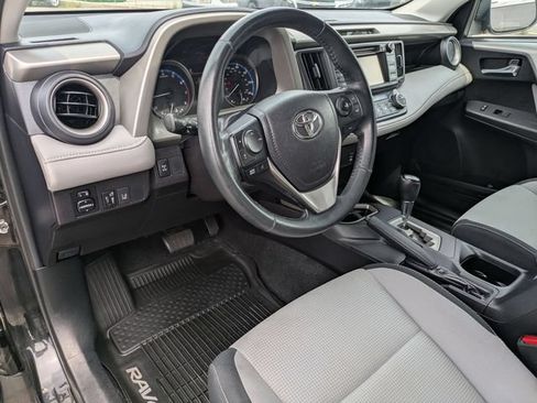 Used 2018 Toyota RAV4 XLE w/ Plus Extra Value Package AWD/4WD image 8