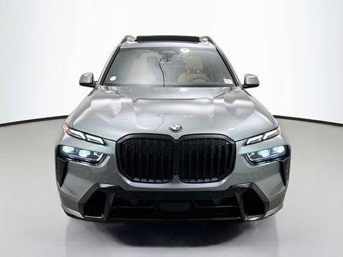 Used 2026 BMW X7 xDrive40i AWD/4WD image 2