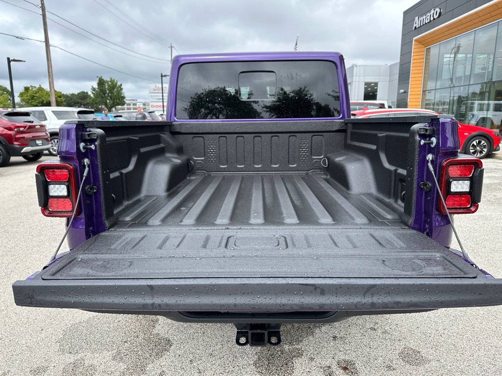 New 2026 Jeep Gladiator Sport AWD/4WD image 11