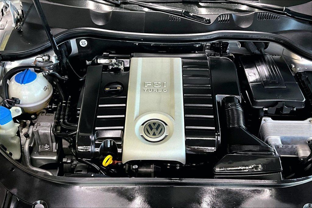 Used 2008 Volkswagen Passat 2.0T FWD image 26