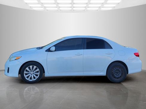 Used 2013 Toyota Corolla image 4