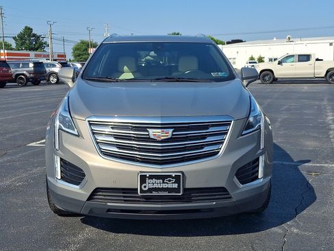 Used 2018 Cadillac XT5 Luxury w/ Driver Awareness Package AWD/4WD image 2