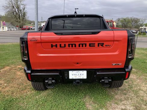 New 2026 GMC Hummer EV 4x4 Crew Cab w/ LPO, Dark Essentials Package image 5